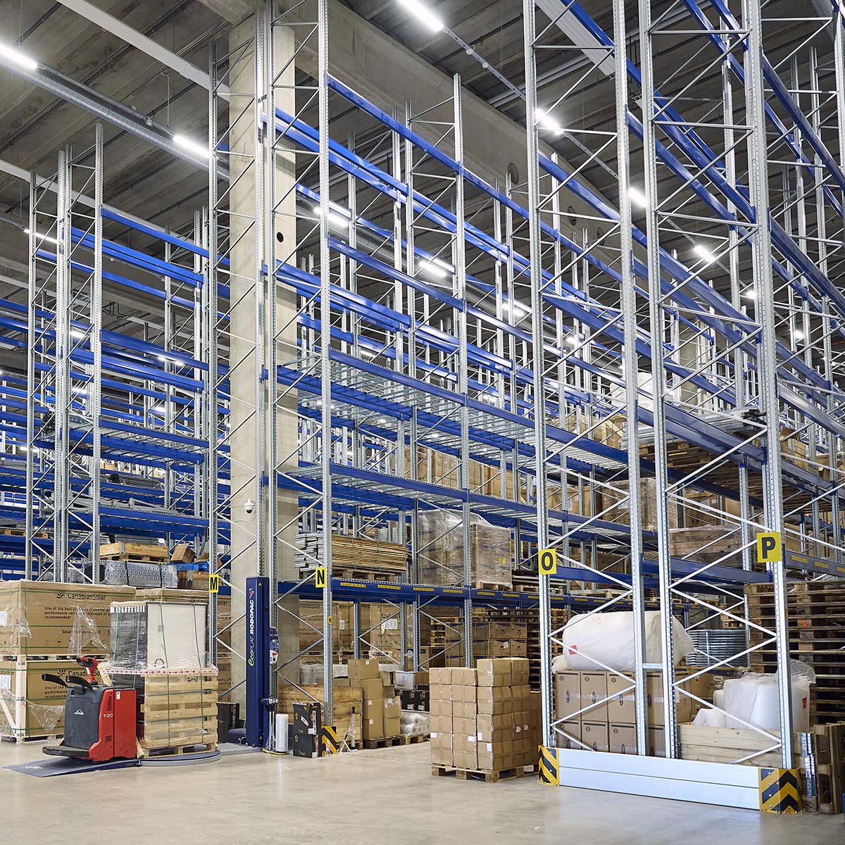 scanoffice solarin vantaan ansatien uusi logistiikkakeskus sisältä