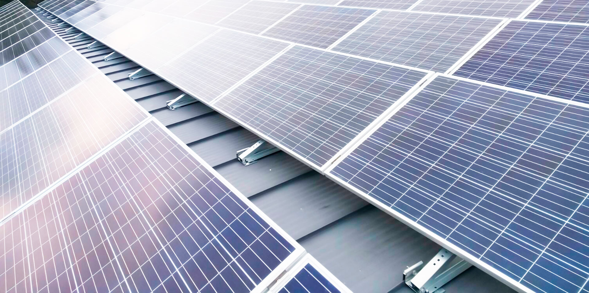 ORIMA Solar - aurinkopaneelien kattokiinnikkeet.
