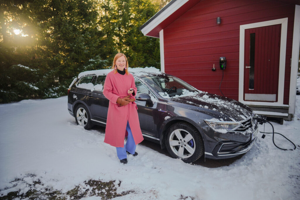 Beny sähköauton latausasema kotona